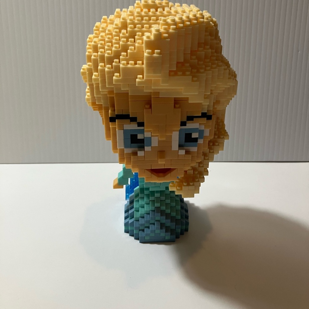 ✿ Elsa from Frozen (BUILT ALREADY)
